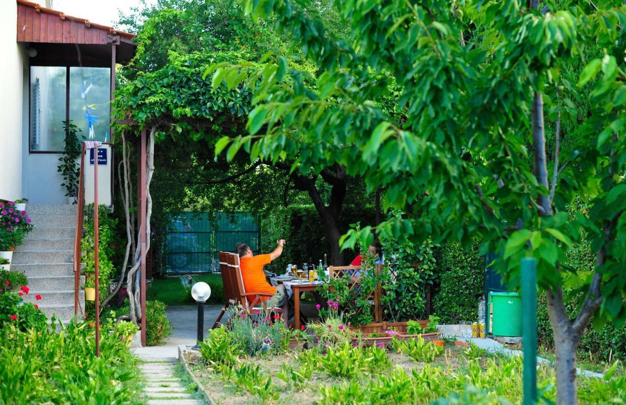 Green Garden Apartment สปลิท ภายนอก รูปภาพ